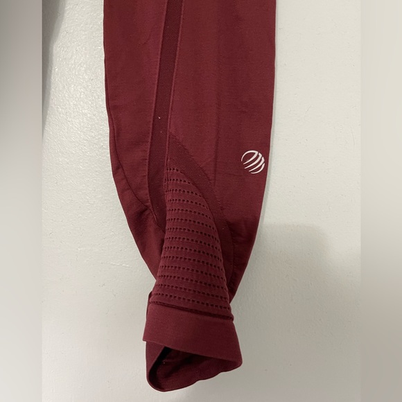 MPG Dark Burgundy leggings - Picture 5 of 5